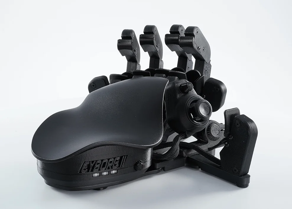 Black Azeron Cyborg II with curved palm rest, adjustable finger towers and thumbstick